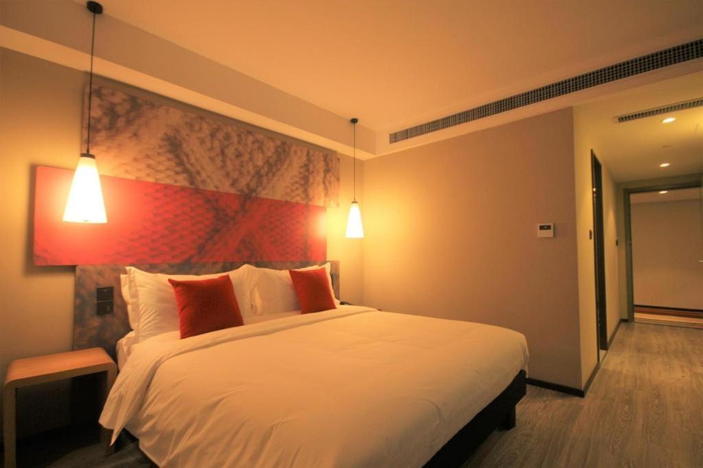 Ibis Shenyang North Station Exterior foto