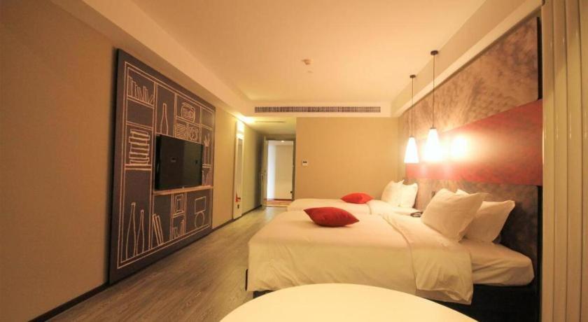 Ibis Shenyang North Station Exterior foto