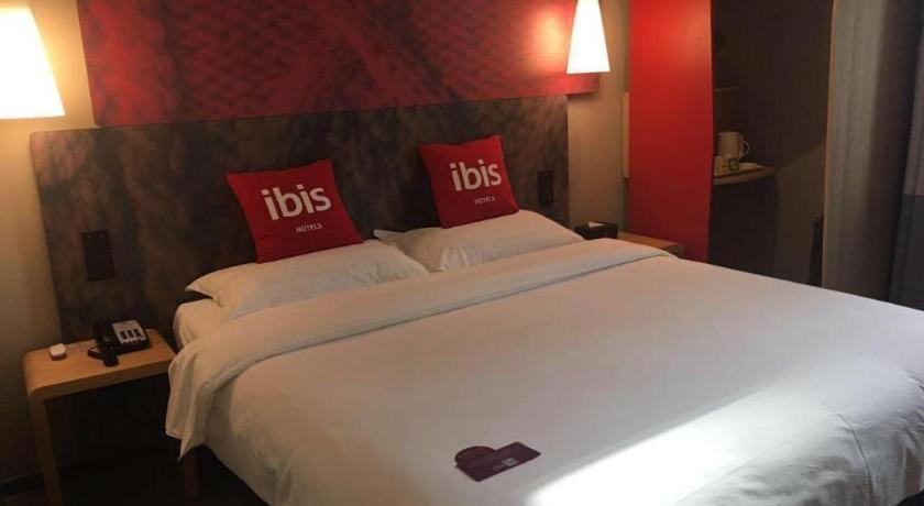 Ibis Shenyang North Station Exterior foto