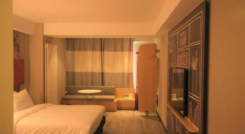 Ibis Shenyang North Station Exterior foto