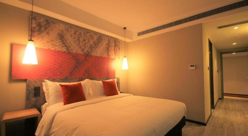 Ibis Shenyang North Station Exterior foto